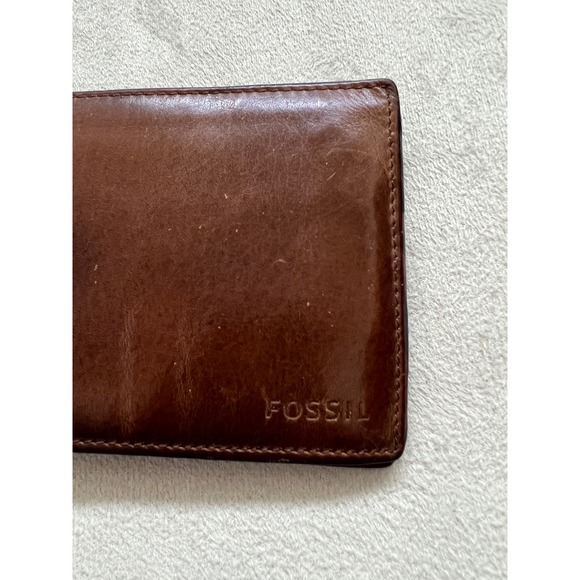 Fossil Mens Brown Leather Bifold Wallet with Flip ID Window and Card Slots - Picture 2 of 11